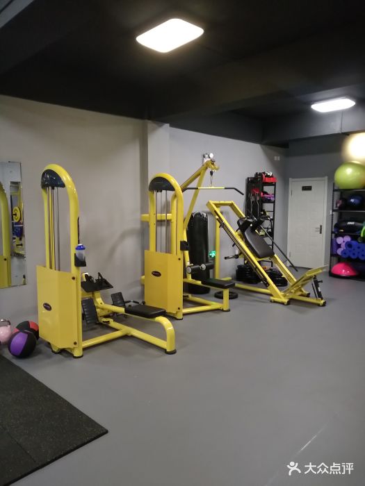 瑞伯斯私教健身工作室器械区图片 - 第9张