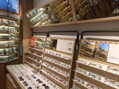 -LOOK眼镜·蔡司依视路配镜(宝山万达店)