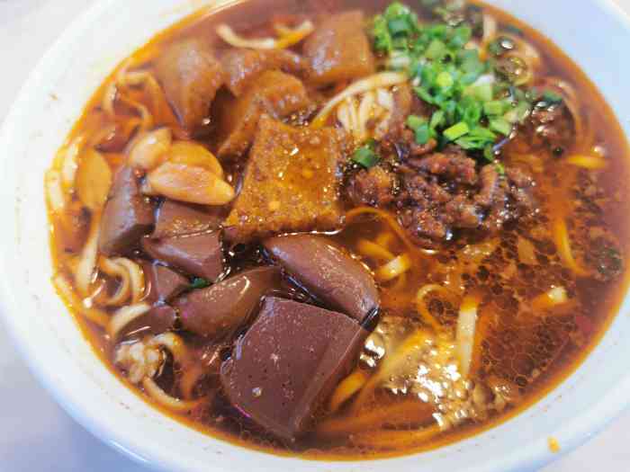 面东东面馆-"一碗卤面6块钱3个帽子分别是焖肉,叶子."-大众点评移动版