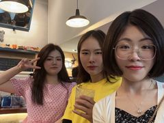 -Be Lived Cafe比例咖啡(摩天轮店)