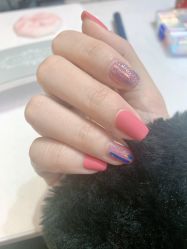 -莉娜美睫·穿戴甲