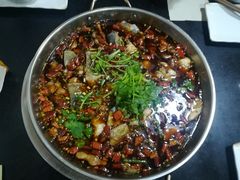 -特色肥肠鱼好吃串串香