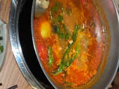 -野山舂·贵州现舂酸汤火锅(鸿通城店)