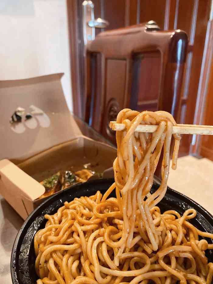 渣叔-"最近比较97的小吃店,看着美团有优惠就叫."-大众点评移动版