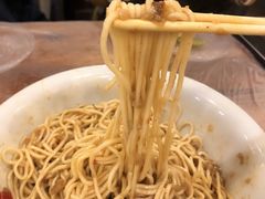 蟹脚热干面-沈记烧烤海鲜(江汉二路店)