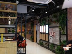 -辣小妮de川菜馆(红旗Mall店)
