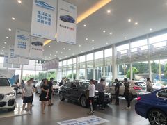 -南充通源宝马4S店(高坪店)