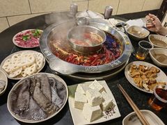 -洞亭火锅(防空洞总店)