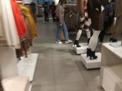 -H&M(鹏欣水游城店)