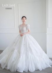 -Lady  Jane高端婚纱礼服馆