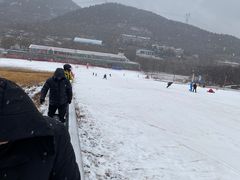 -济南卧虎山滑雪场