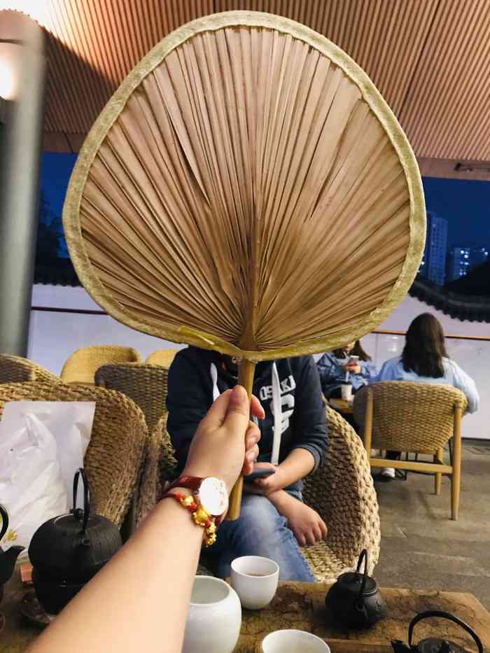 宜北町手艺(成都远洋太古里二店)-"2019.10.04 风蒿蒿的成都,雨.