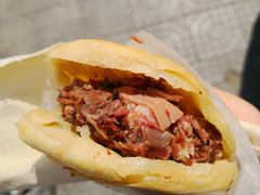 精品火烧-闫家驴肉老店(华电一校店)
