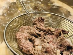 牛骨浓汤锅底-潮汕牛肉火锅