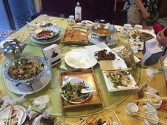 -龙香居海鲜浑锅家常菜·特色驴肉