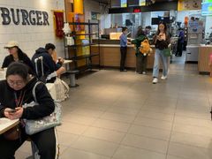 -麦当劳(上海虹桥站30B检票口楼上)