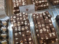 -VENCHI 闻绮(北京国贸商城店)