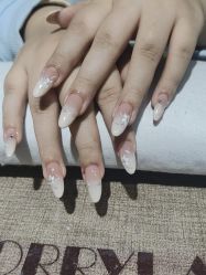 -艾珂·美甲美睫
