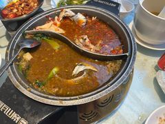 -阿瓦山寨·湘菜现炒·剁椒鱼头王(咸阳总店)