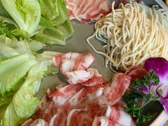 -三人行骨头王火锅(长寿店)