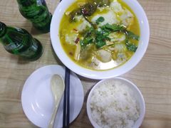 -喵想吃·水煮肉片·酸菜鱼米饭(南阳师院店)