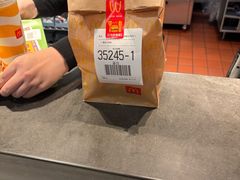 -麦当劳(乳山路店)