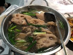 猪弯骨藕汤-小民大排档(光谷店)