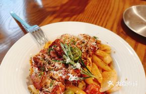 Laimai's Signature Red Curry Juju Noodles