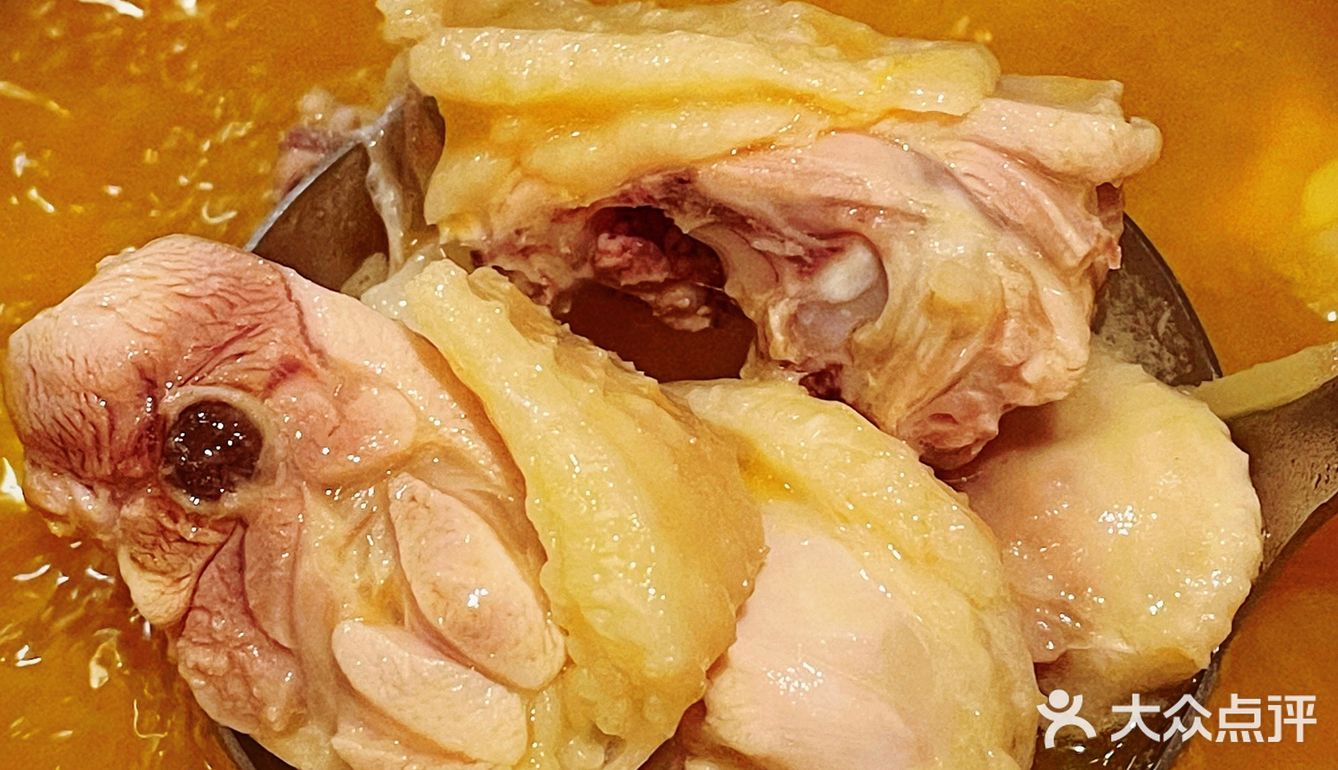 北京路丰盛足料秋日金汤花胶鸡火锅