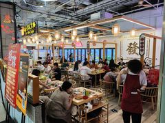 -杨老板·海鲜集市火锅·鲜切牛肉(中防万宝店)