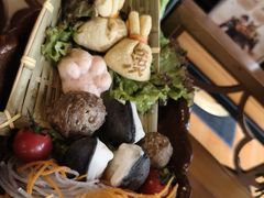 -湊湊火锅·茶憩(南京东路悦荟店)