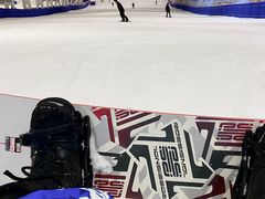 -乔波室内滑雪场