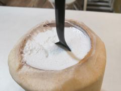 -志龙皇冠吃货椰子铺