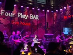 -FOUR PLAY BAR