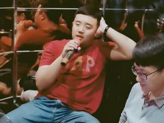 -蓝尊量贩(黄河路店)