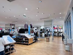 -优衣库(海口秀英万达广场店)