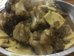 牛蹄配豆腐-老兵牛蹄店(下沙店)
