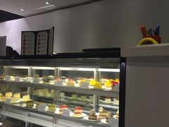 面包甜点陈列柜-PETIT PARIS 小巴黎(花园道店)