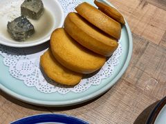 炸馒头配臭豆腐-川旺角川粤融合菜•海景餐厅(星海广场店)