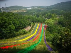 -雪山彩虹谷景区