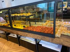 面包甜点陈列柜-华丰贺氏(营迹店)