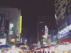 -六合夜市