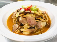 -老唐三下锅 ·张家界地标美食(溪布街店)