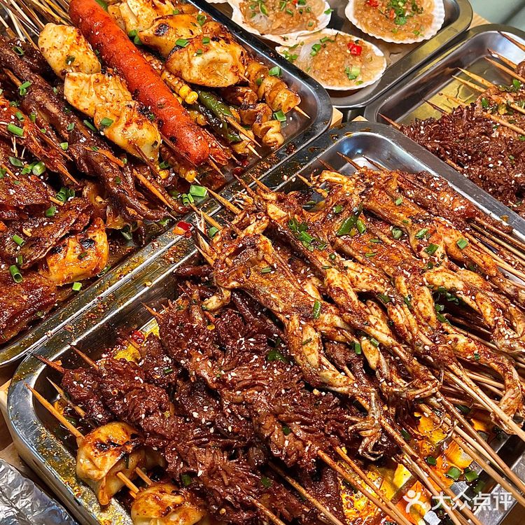 想把这家摊摊烧烤安利给全重庆 烤郡花巨好吃‼️