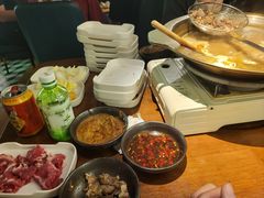 -天成·潮州牛肉脆肉鱼生蚝自助火锅
