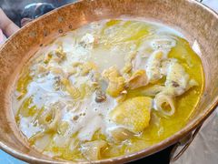 -鲜入围煮花胶鸡海鲜火锅