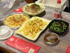 干煸土豆条-巴厘龙虾·榜首油焖大虾(音乐学院·沿江酒馆店)