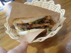 粉蒸牛肉咔饼-豆相识•九九豆腐脑(牛咡桥店)