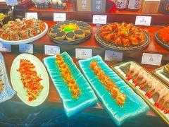 -雍容荟帝王蟹活龙虾展台自助(IFS黑金店)