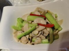 丝瓜烩珍菌-大碗居·烤鸭·鱼头泡饼(天坛东门店)